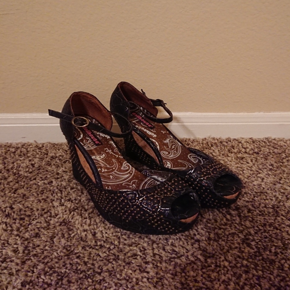 Shoes